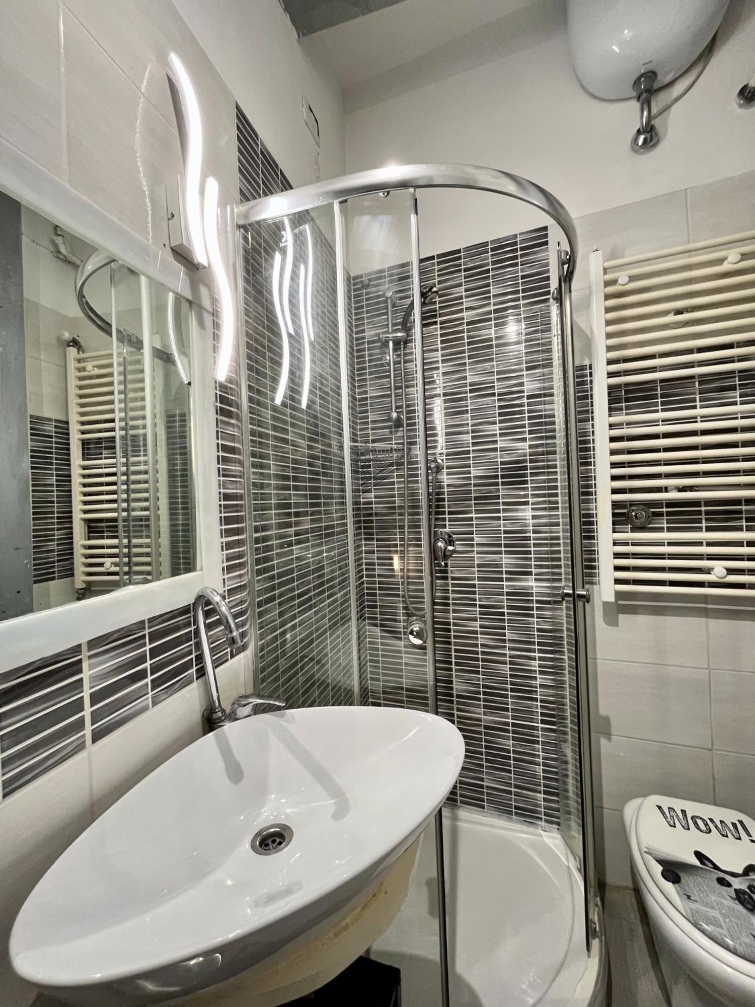 Double Room with Private Bathroom,1602435659:JPEG